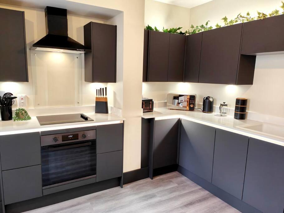Carvetii - Anne House Room 1 - Dbl Bed Ground Floor En-Suite 칼라일 외부 사진
