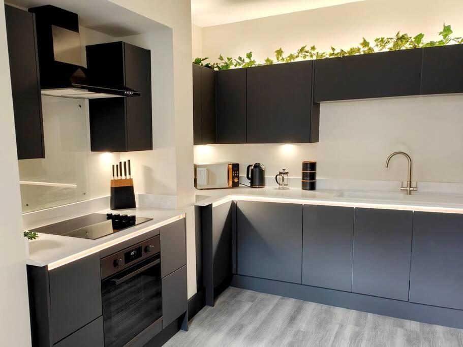 Carvetii - Anne House Room 1 - Dbl Bed Ground Floor En-Suite 칼라일 외부 사진