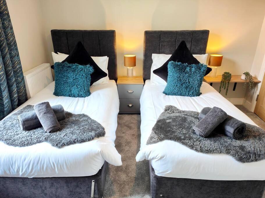 Carvetii - Anne House Room 1 - Dbl Bed Ground Floor En-Suite 칼라일 외부 사진
